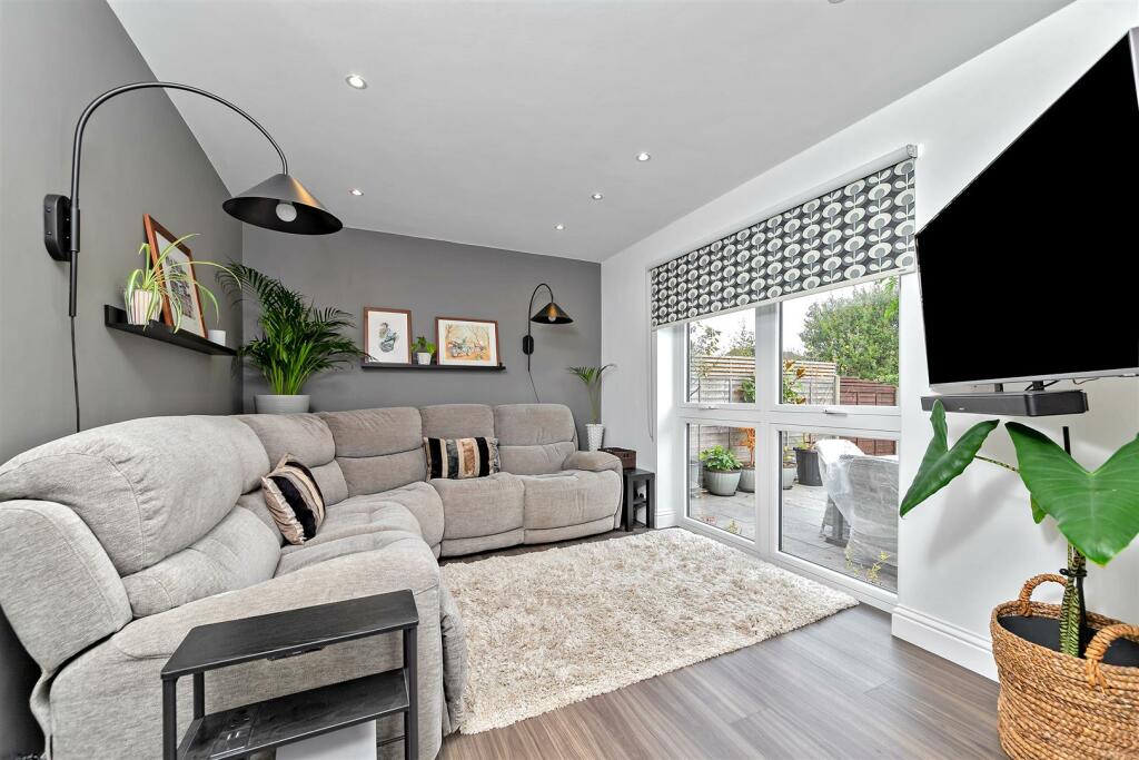 Additional image 8 of Longacres, St. Albans