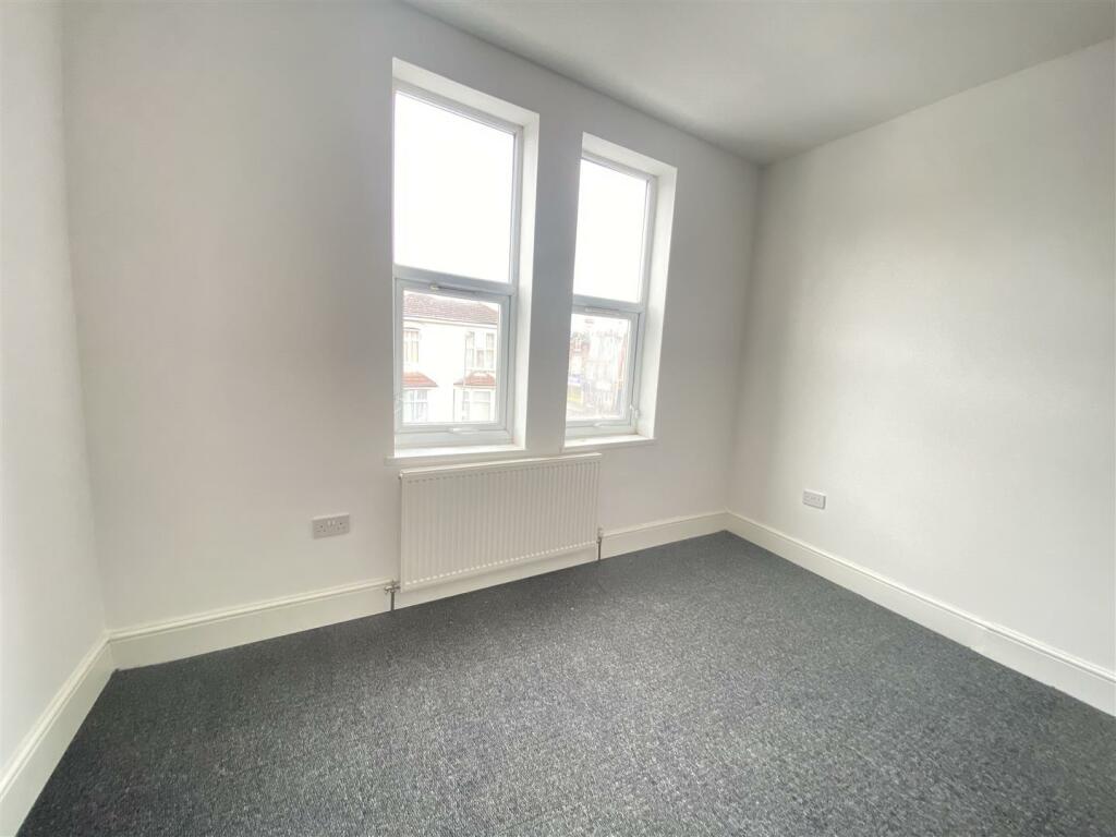 Additional image 18 of Midland Metropolitan University Hospital Five Bedroom for NHS