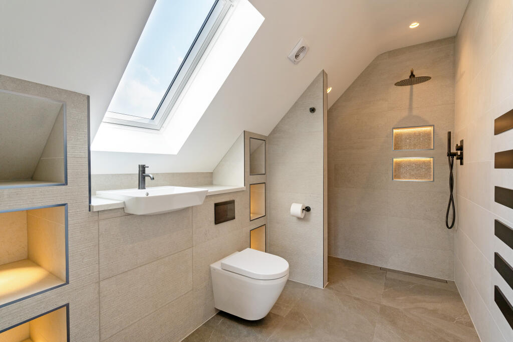 Additional image 16 of Tithe Barn Close, St. Albans, AL1