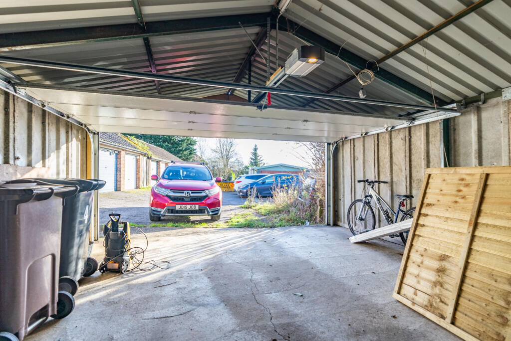 Additional image 14 of Someries Road, Harpenden, Hertfordshire, AL5