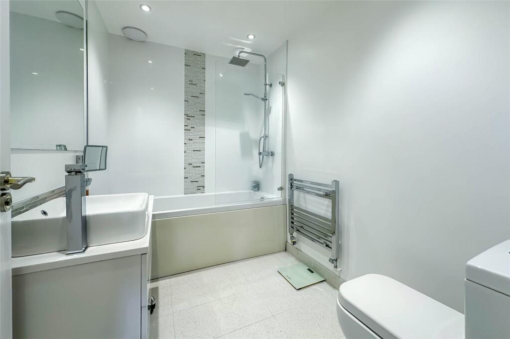 Additional image 11 of Townsend Drive, St. Albans, Hertfordshire, AL3