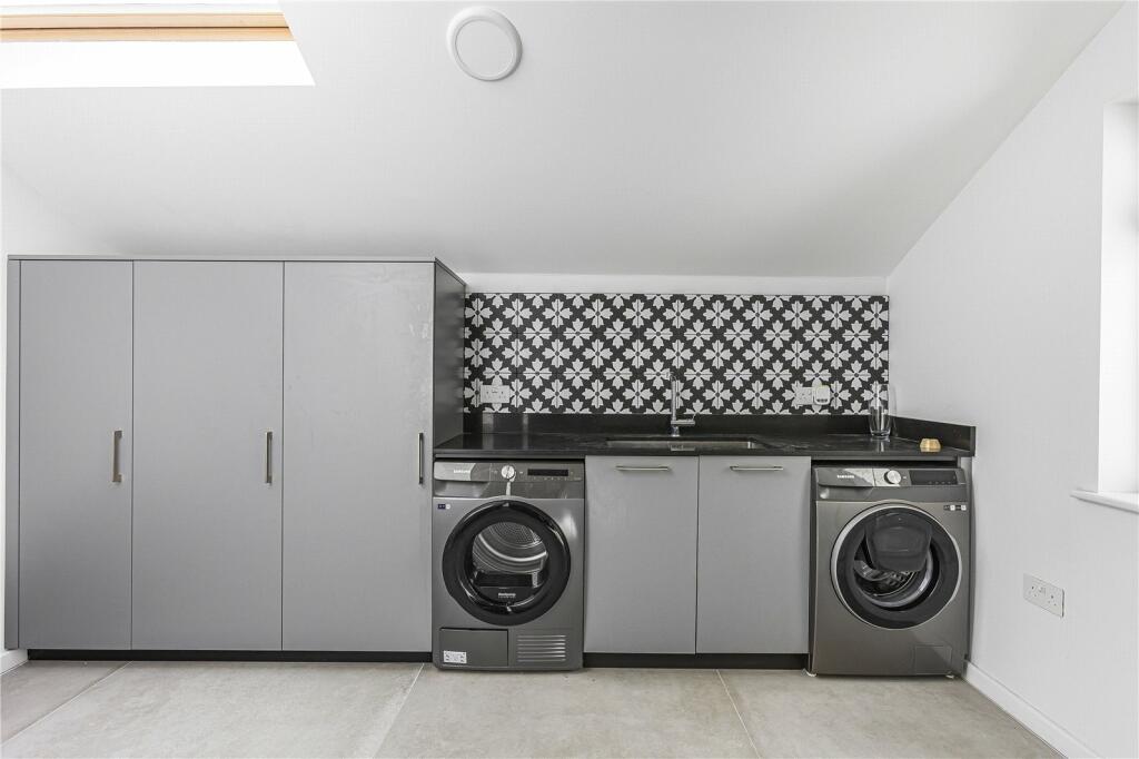 Additional image 9 of Great North Road, Brookmans Park, Hertfordshire, AL9