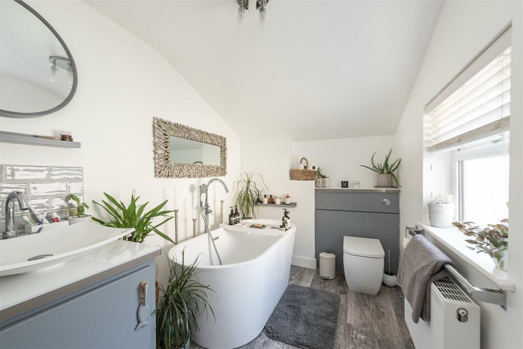 Additional image 4 of Southdown Road, Harpenden