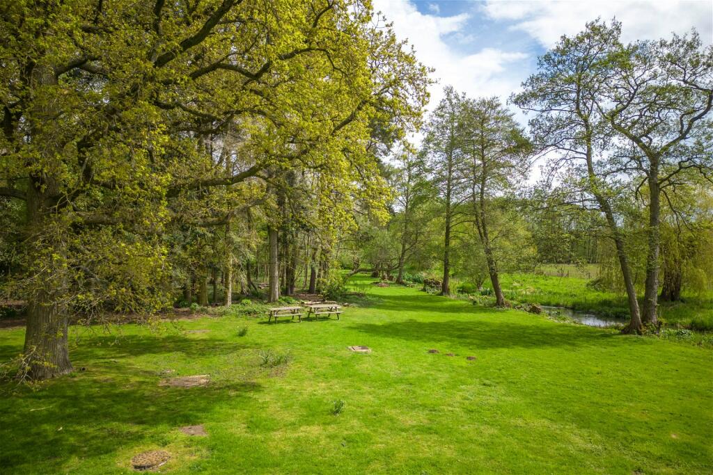 Additional image 9 of Tewin Water House, Digswell, Hertfordshire