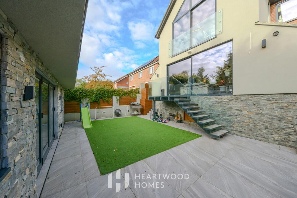 Additional image 25 of Nimrod Close, St. Albans, AL4 9XY