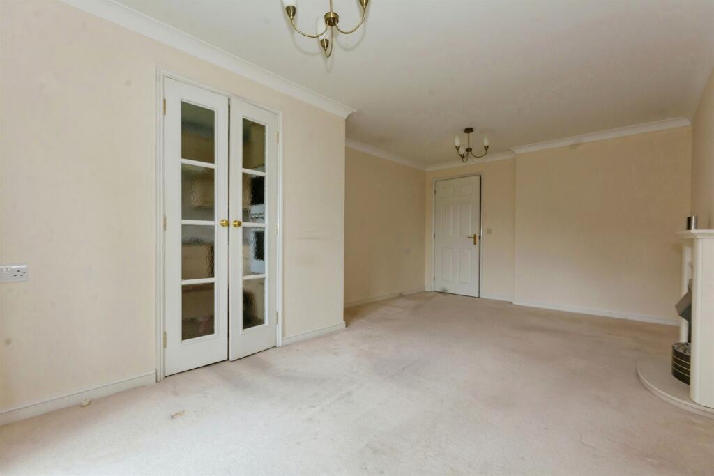 Additional image 5 of Stratford Road, Hall Green, Birmingham