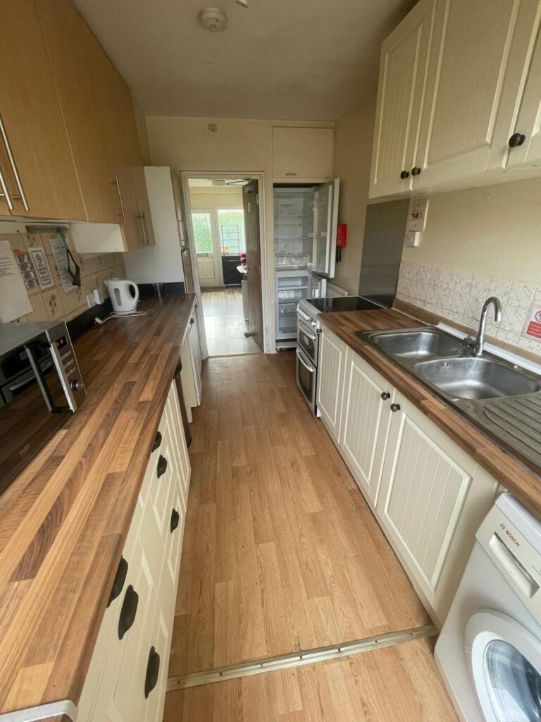 Additional image 21 of Bishops Rise, Hatfield