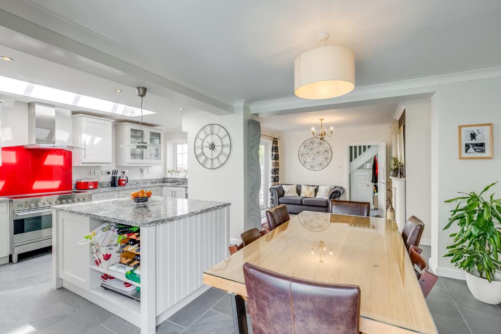 Additional image 12 of Dellcott Close, West Side, Welwyn Garden City, Hertfordshire, AL8