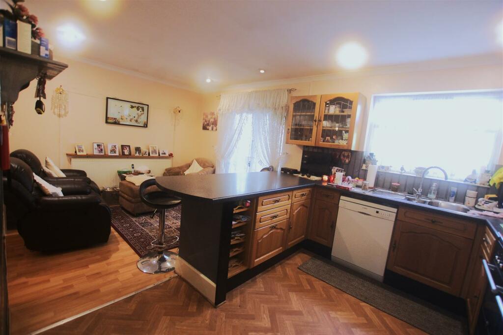 Additional image 8 of Heathcote Avenue, Hatfield