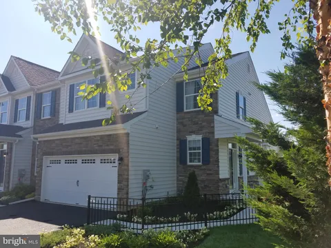 Primary image of 4546 Woodbrush Way Unit 312, Allentown, PA 18104