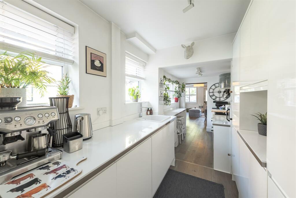 Additional image 6 of Southdown Road, Harpenden