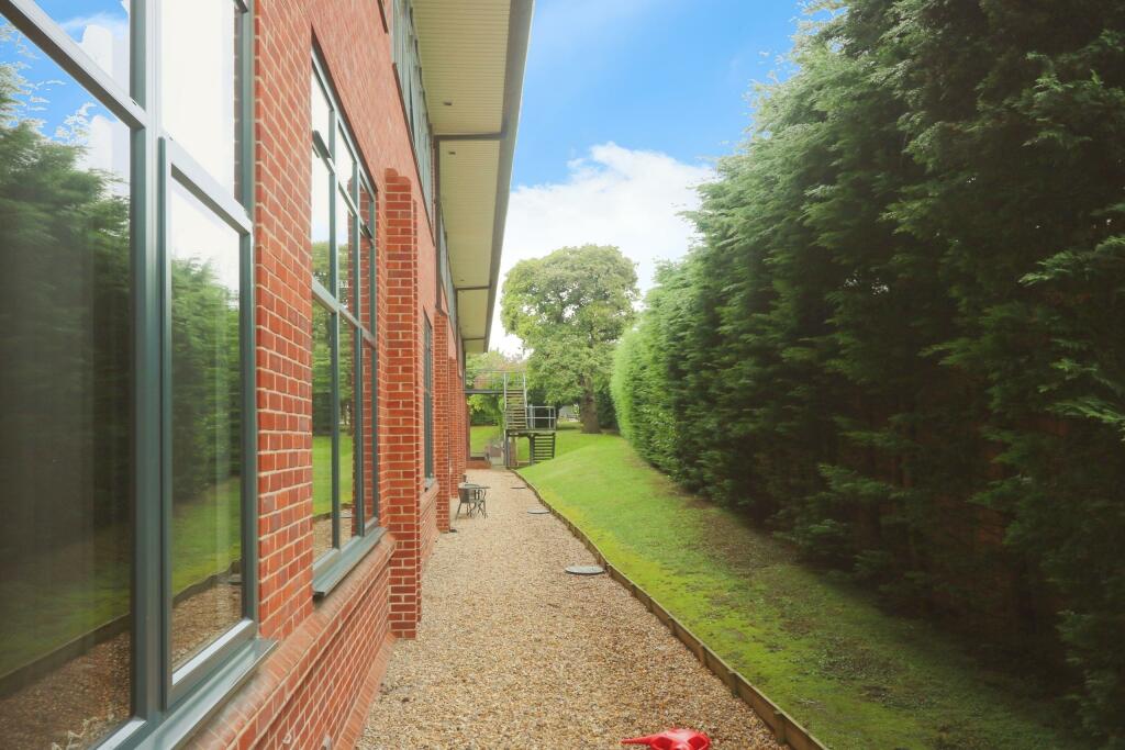 Additional image 8 of Bellmont Lodge, Welwyn Garden City, AL7