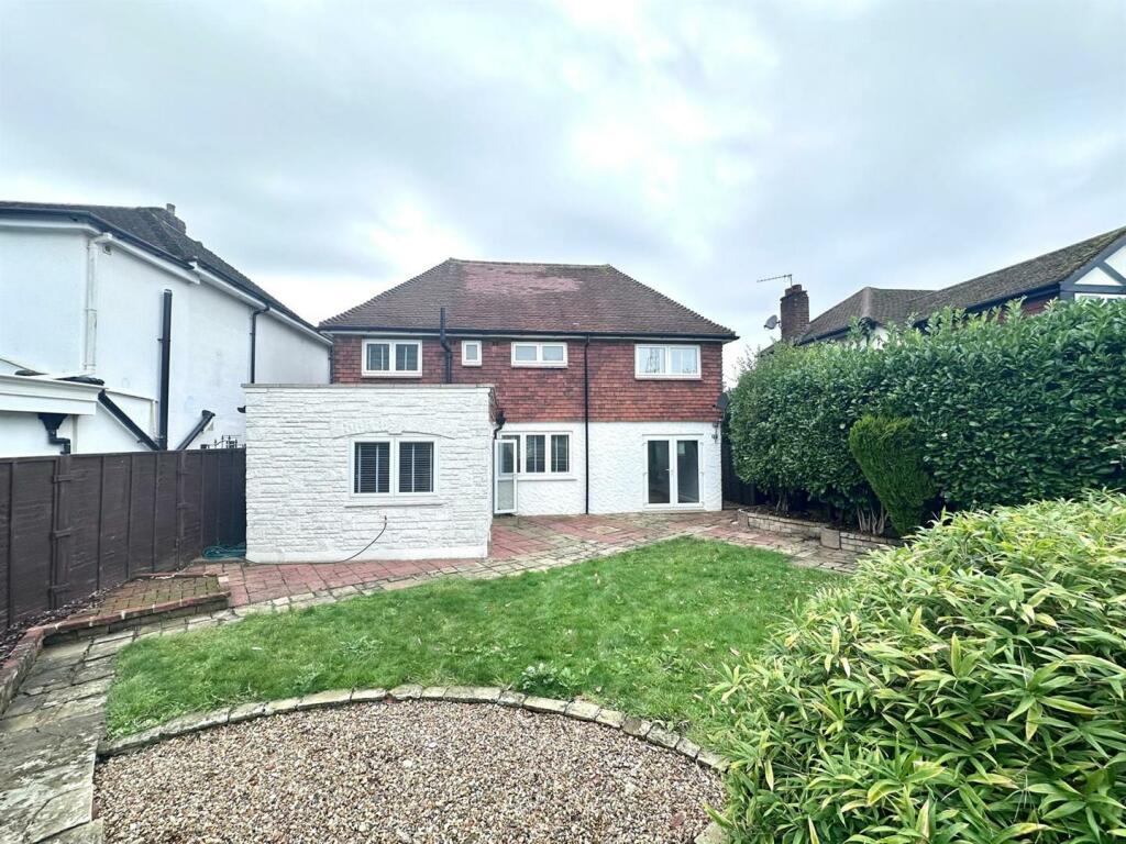 Additional image 13 of Pine Grove, Brookmans Park