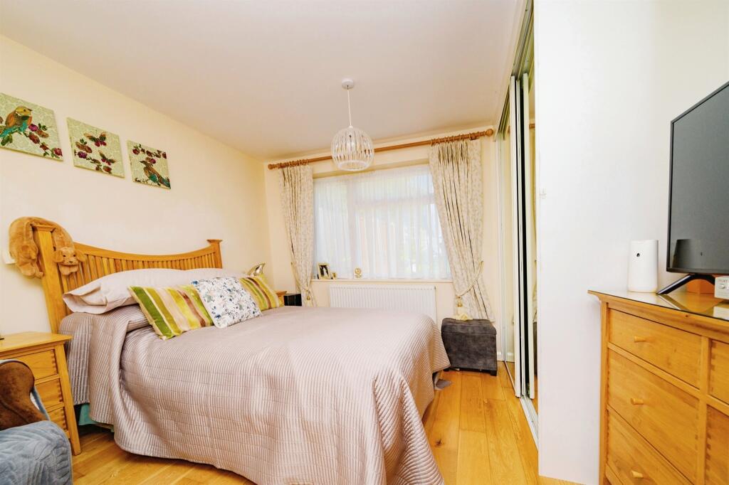 Additional image 10 of Chiswell Green Lane, St. Albans