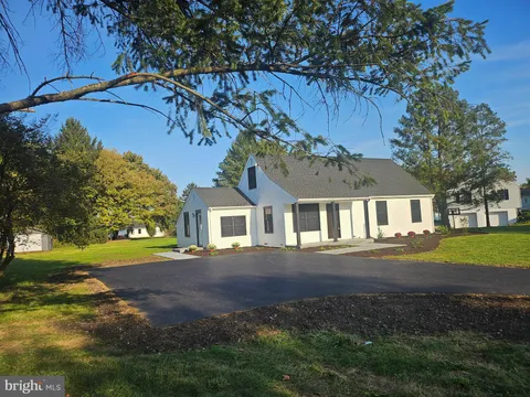 17 Andrew Drive, Coatesville, PA 19320