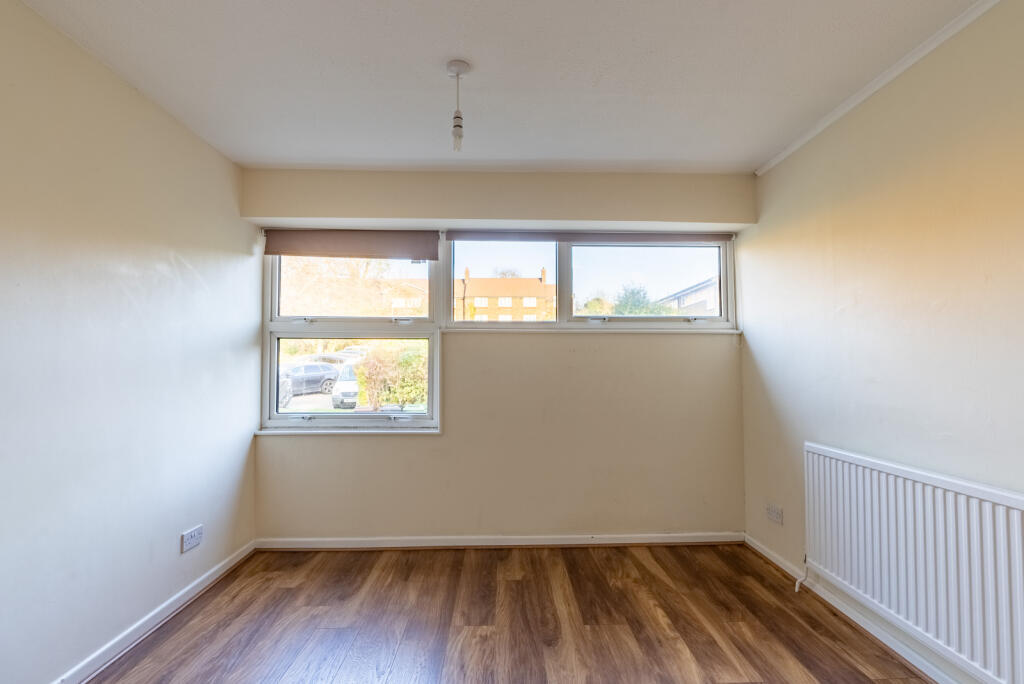 Additional image 8 of Willow Way, Harpenden, Herts, AL5