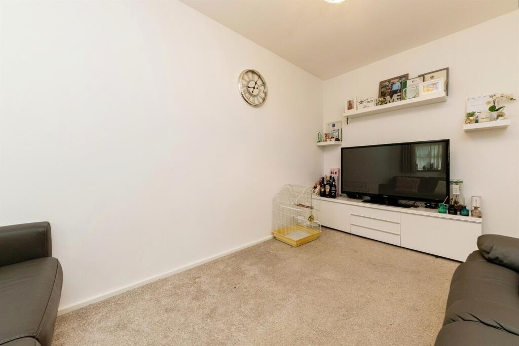 Additional image 4 of Woodhall Lane, Welwyn Garden City