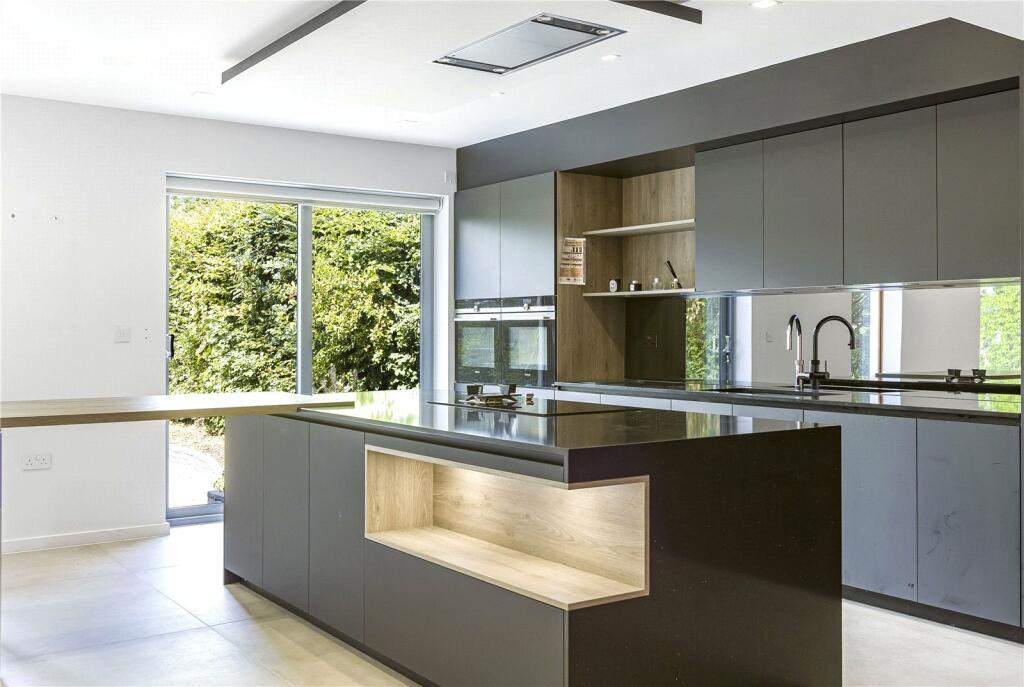 Additional image 4 of Great North Road, Brookmans Park, Hertfordshire, AL9