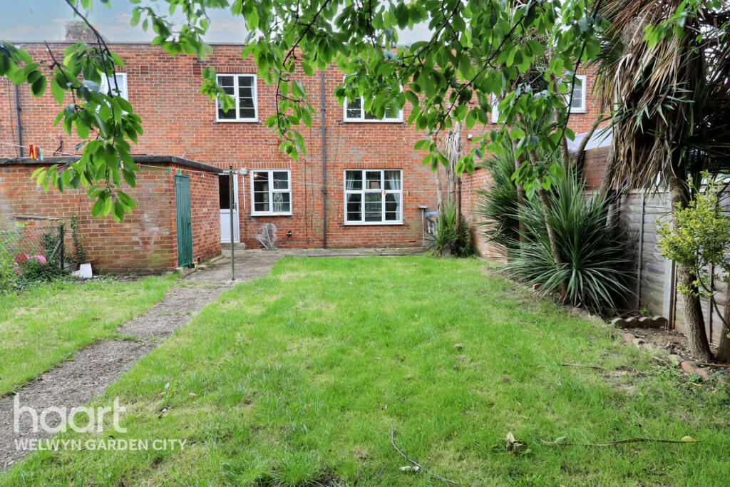 Additional image 3 of Four Acres, Welwyn Garden City
