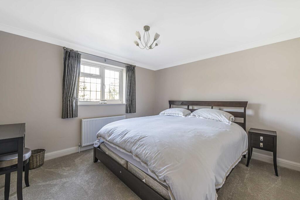 Additional image 14 of Calder Avenue, Brookmans Park, Hertfordshire, AL9