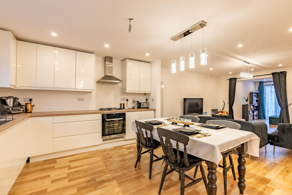 Additional image 2 of Holyrood Crescent, St. Albans, Hertfordshire, AL1