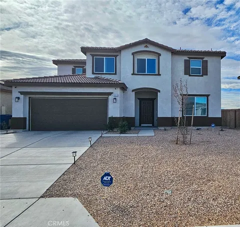 3018 Desert Cloud Avenue, Rosamond, CA 93560