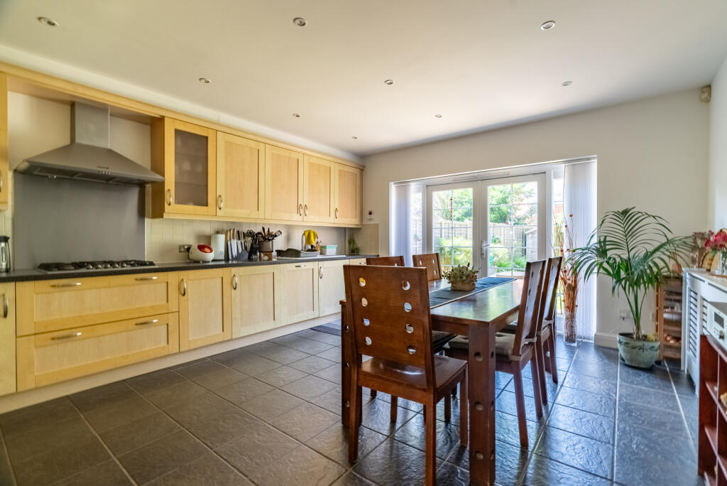 Additional image 4 of Azalea Close, Napsbury Park, St. Albans, Hertfordshire, AL2