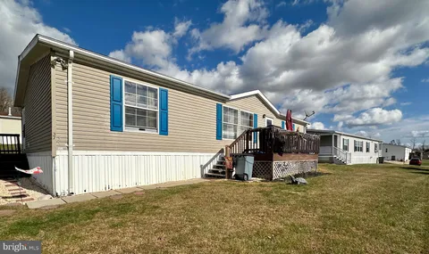 37 Flintlock Court, Honey Brook, PA 19344