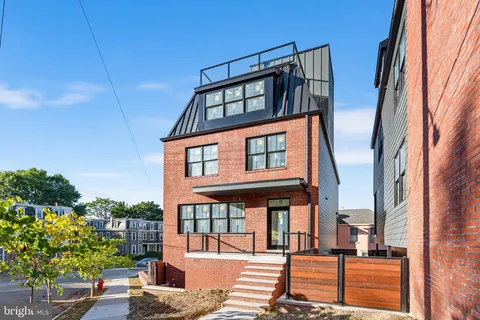 110 Righter Street, Philadelphia, PA 19128