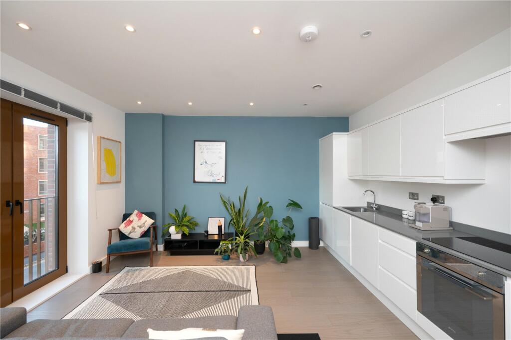 Additional image 9 of Flat 21, Ziggurat House, 25 Grosvenor Road, St. Albans, Hertfordshire