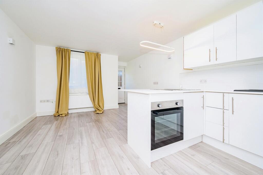 Additional image 11 of Kennedy Close, London Colney, St. Albans