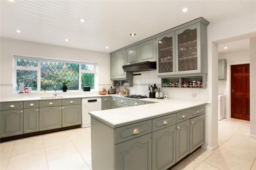 Additional image 3 of Oakfield Road, Harpenden, Hertfordshire, AL5