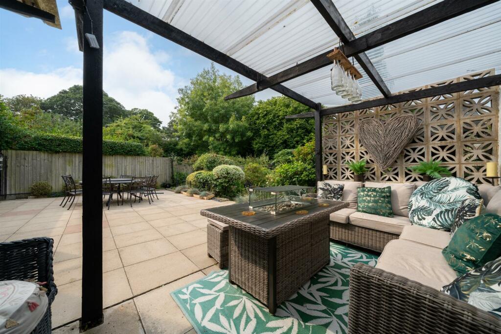 Additional image 29 of Mile House Lane, St Albans