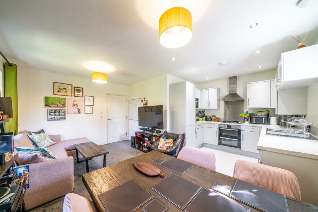 Additional image 2 of Neville Close, St. Albans