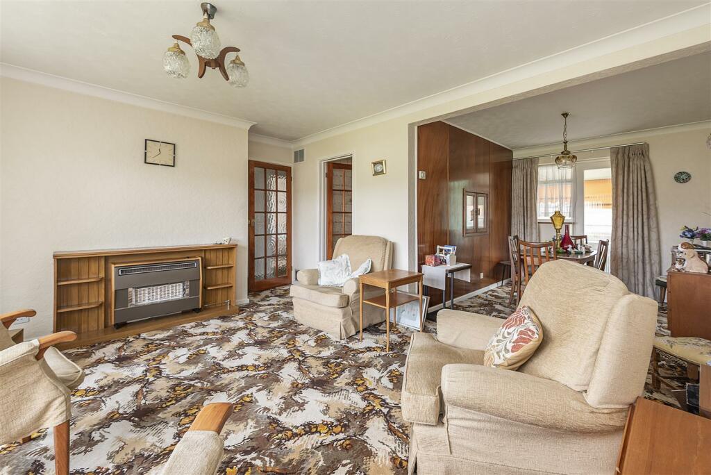 Additional image 5 of Swans Close, St. Albans