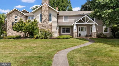Property image - 307 Homestead Road, Hershey, PA 17033