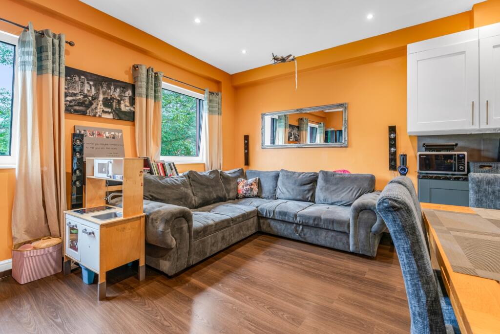 Additional image 8 of Maizefield House Moors Walk, Welwyn Garden City, Hertfordshire, AL7