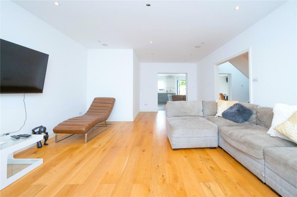 Additional image 5 of The Crescent, Bricket Wood, St. Albans, Hertfordshire