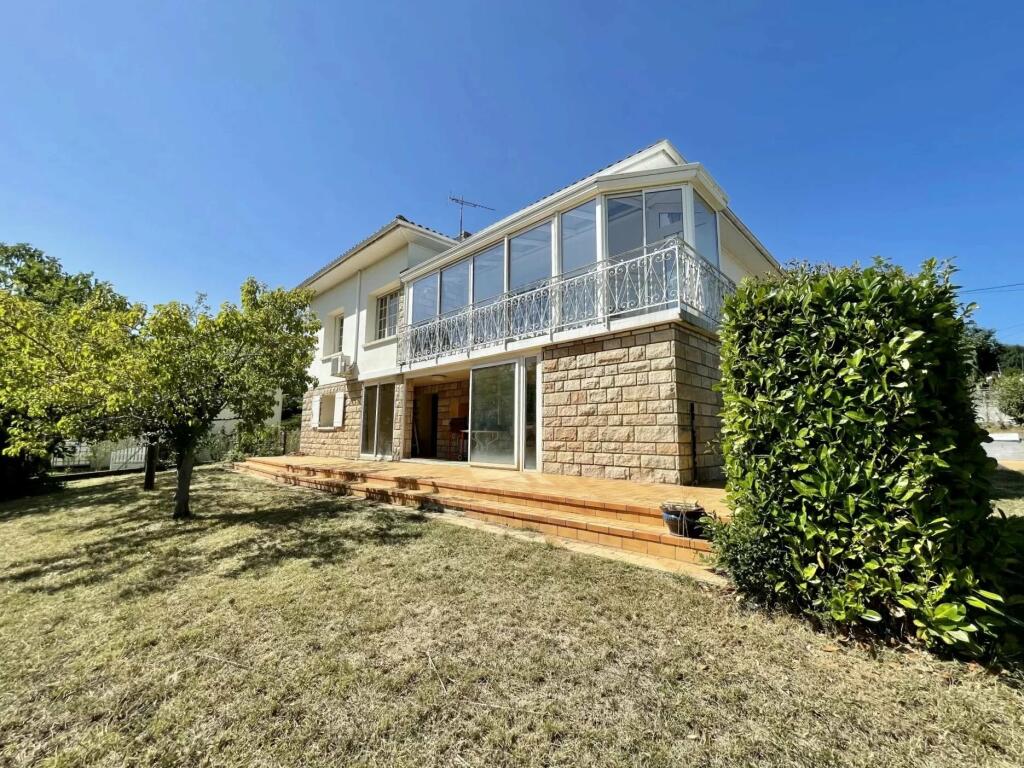 Additional image 2 of Aquitaine, Lot-et-Garonne, Villeneuve-sur-Lot, France