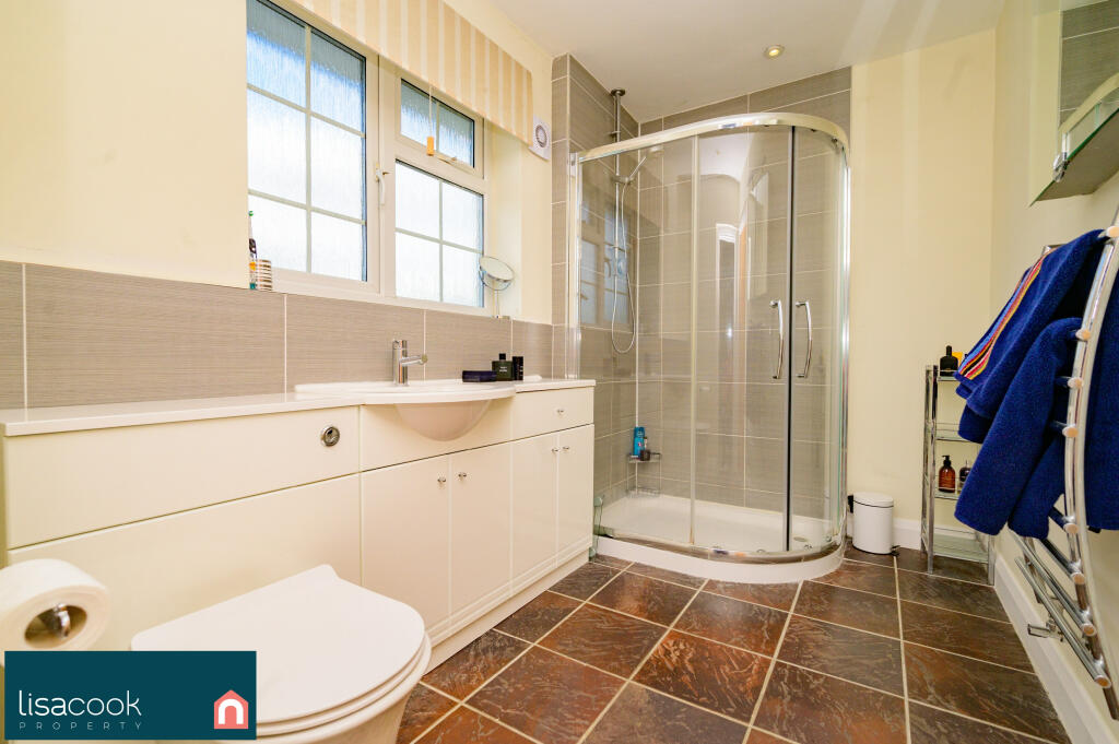 Additional image 17 of Park Street Lane, St Albans, AL2