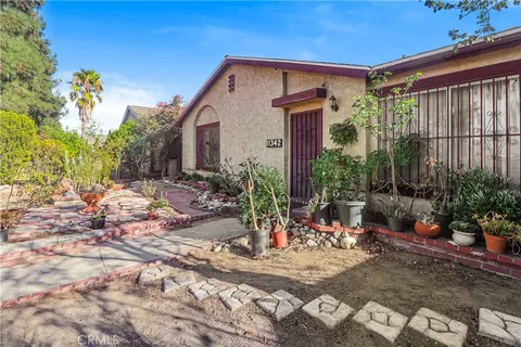 11342 Strathern Street, Sun Valley, CA 91352