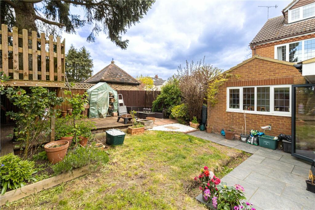 Additional image 20 of Magnolia Close, Park Street, St. Albans, Hertfordshire