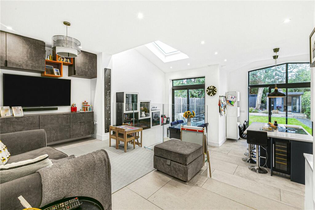 Additional image 4 of Crouch Hall Lane, Redbourn, St. Albans, Hertfordshire