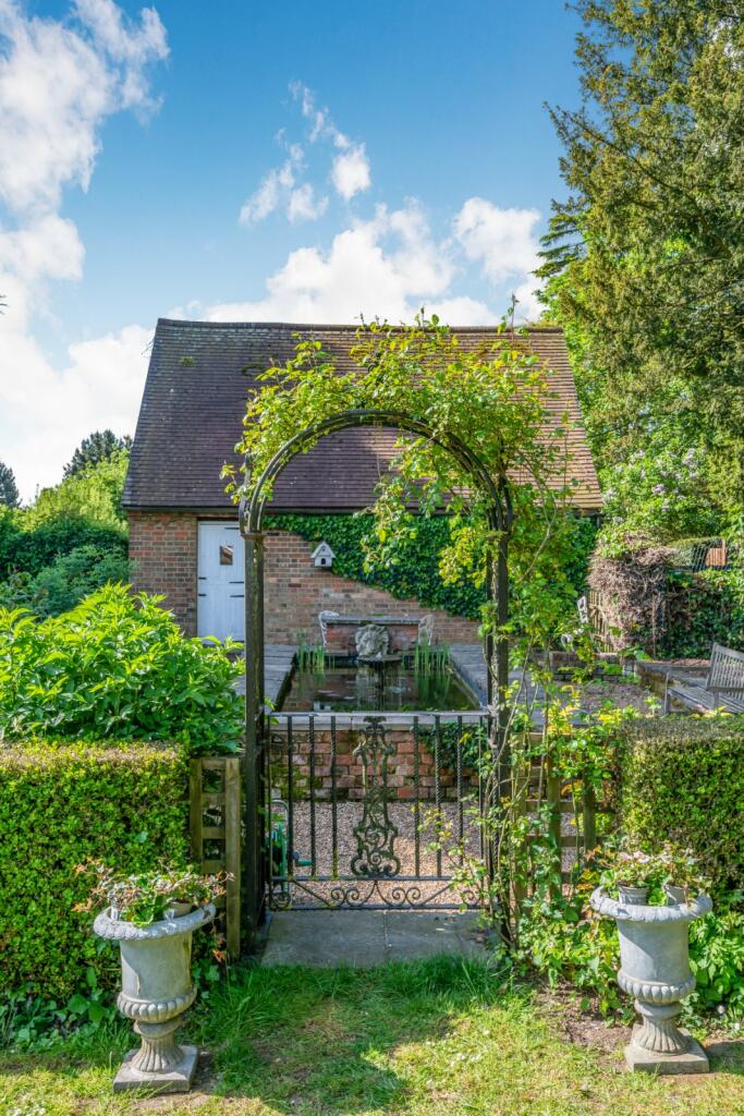 Additional image 23 of Sandridgebury Lane, Sandridgebury, St. Albans, Hertfordshire