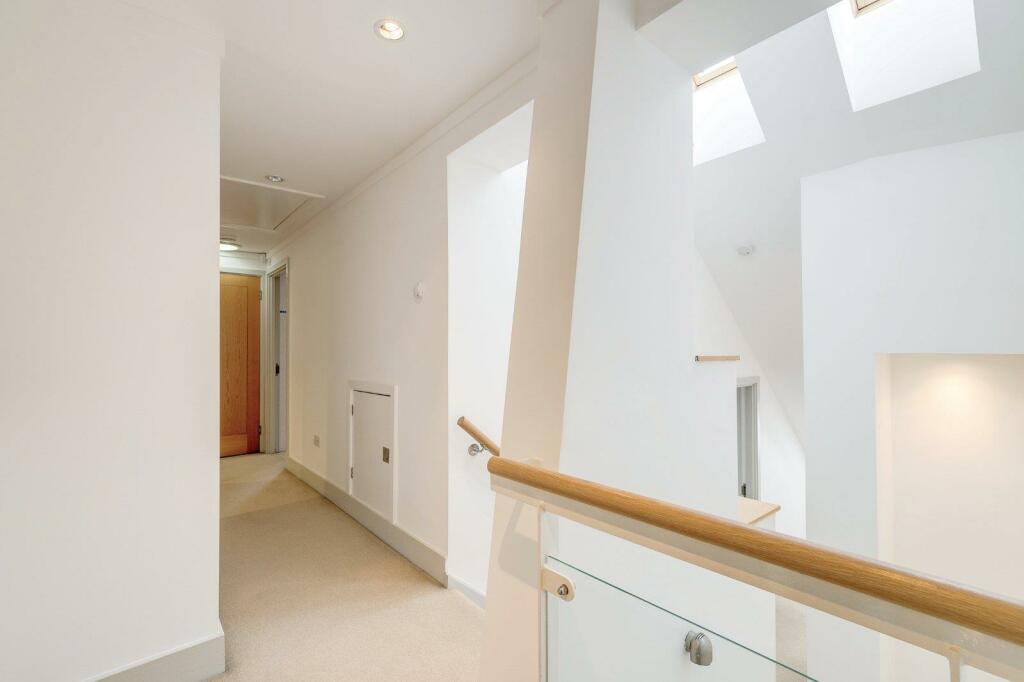 Additional image 13 of Mardley Hill, Welwyn