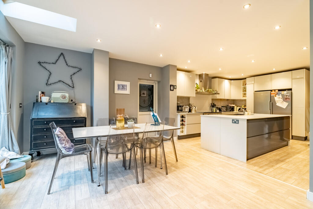 Additional image 23 of St. Stephens Avenue, St. Albans, Hertfordshire, AL3