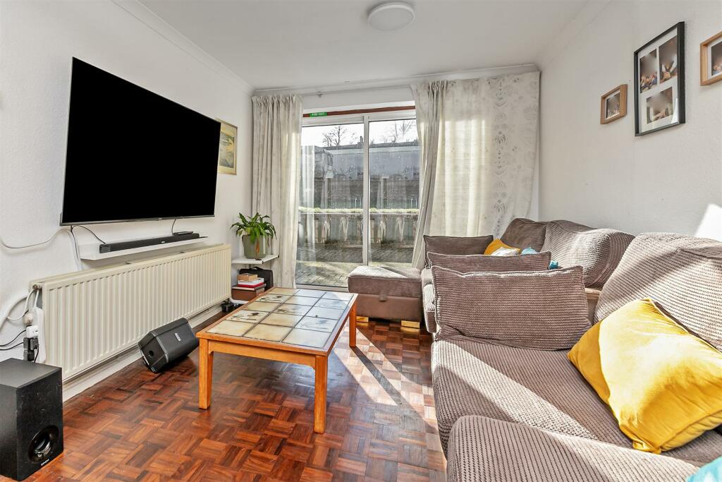 Additional image 8 of Garrard Way, Wheathampstead, St. Albans