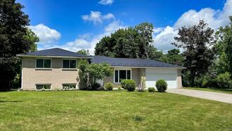 Additional image 3 of 37 Erin Heights Dr