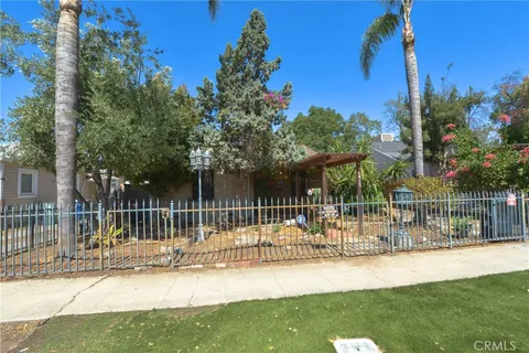 1413 E Terrace Avenue, Fresno, CA 93704