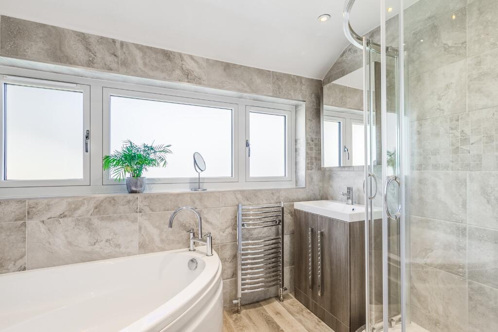 Additional image 21 of Digswell Park Road